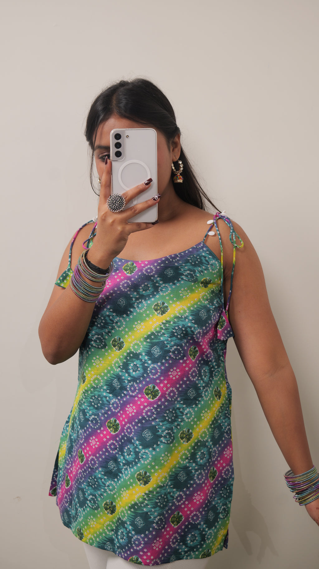 Sleevless multicoloured kurti